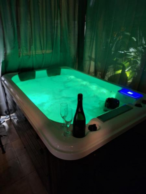 Loft con Jakuzzi exterior Villa IRI